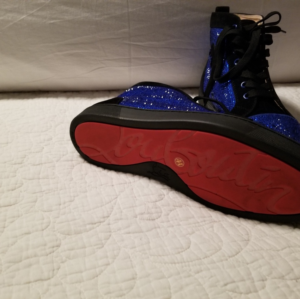 Shoe - Picture 3 of 3